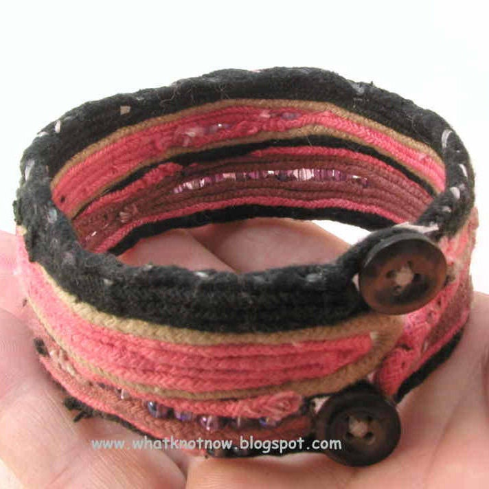 Handgeknüpftes Manschetten Armband 3046 von WhatKnotShop