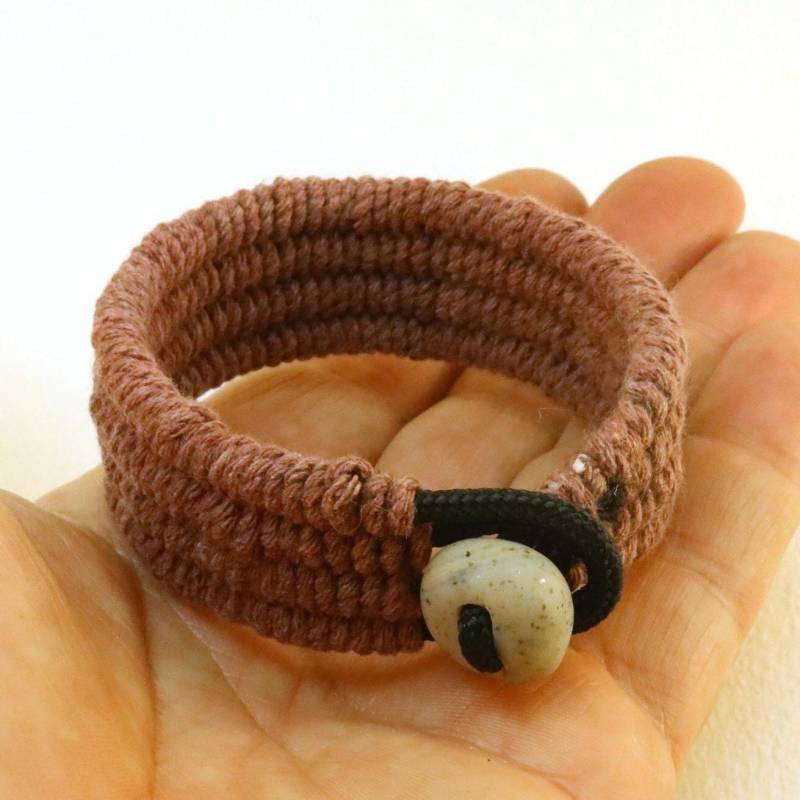 Marsala Manschettenarmband Gr.s 4451 von WhatKnotShop