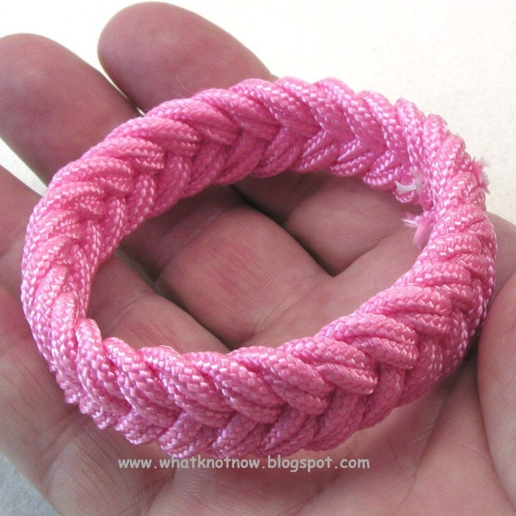 Rosa Fischgräten-Seil Armband 3654 von WhatKnotShop