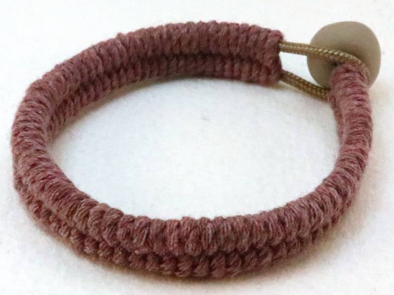 Rotes, Handgewebtes Manschettenarmband in Rot Gr S 4483 von WhatKnotShop