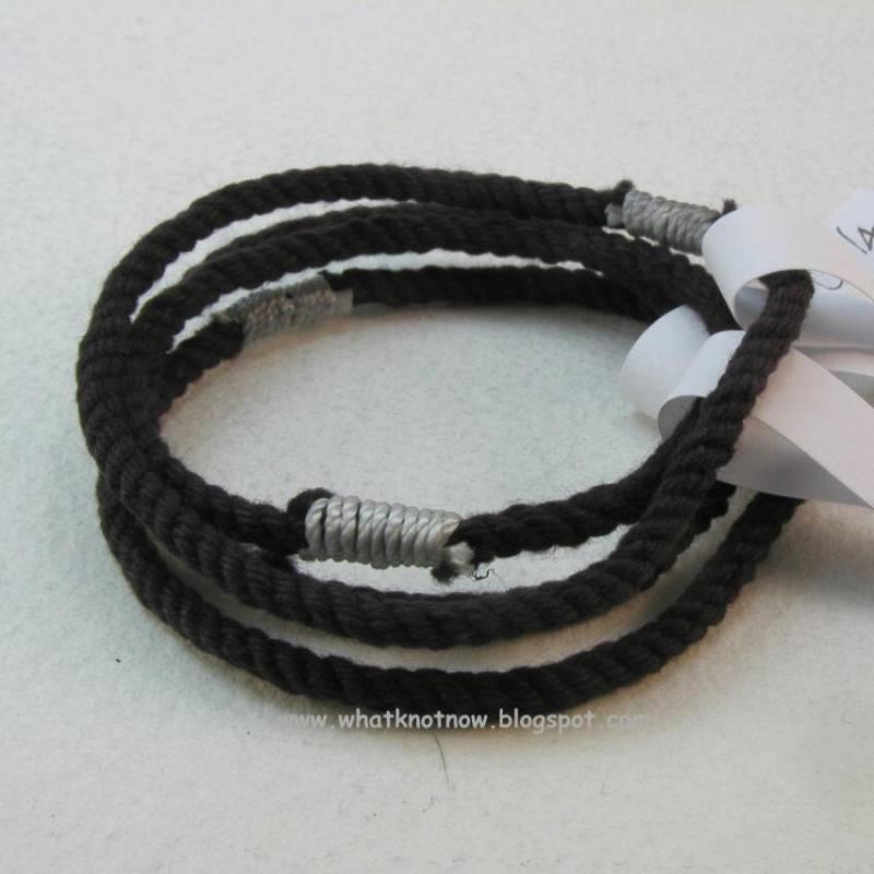 Schwarzes Kordelarmband Gr. S 3231 von WhatKnotShop
