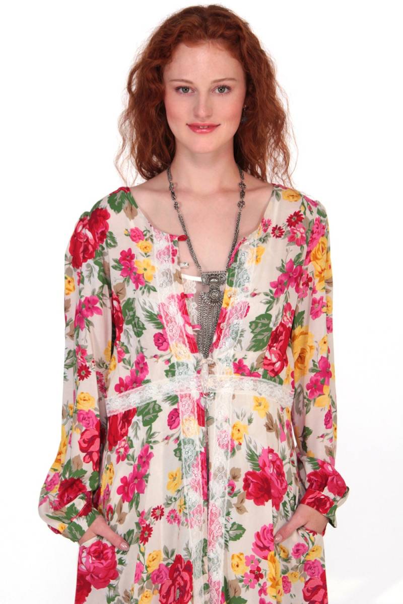 Weiße Blumenspitze Duster Jacke/Rosey Fishtail von WhatWouldSusieWear