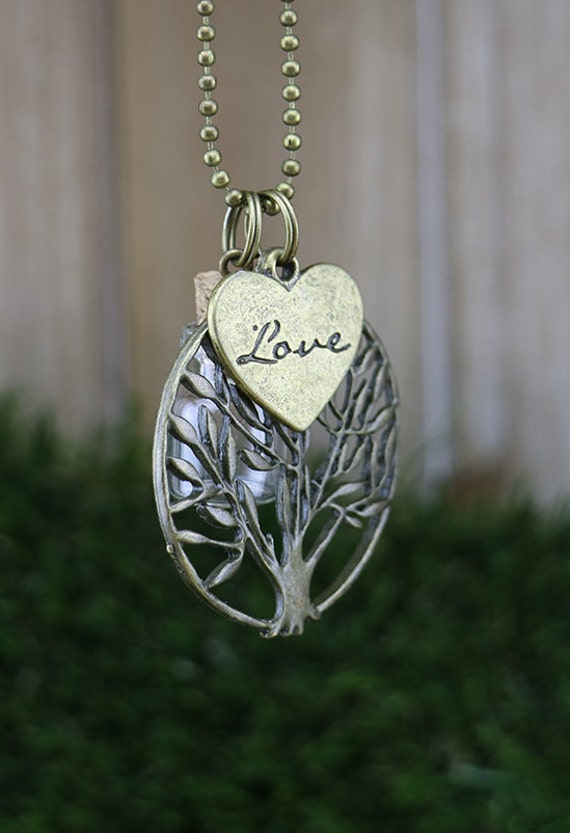 Bronze Baum Und Flasche Halskette Mit Liebe Herz Charm von WhenAdamMetEve