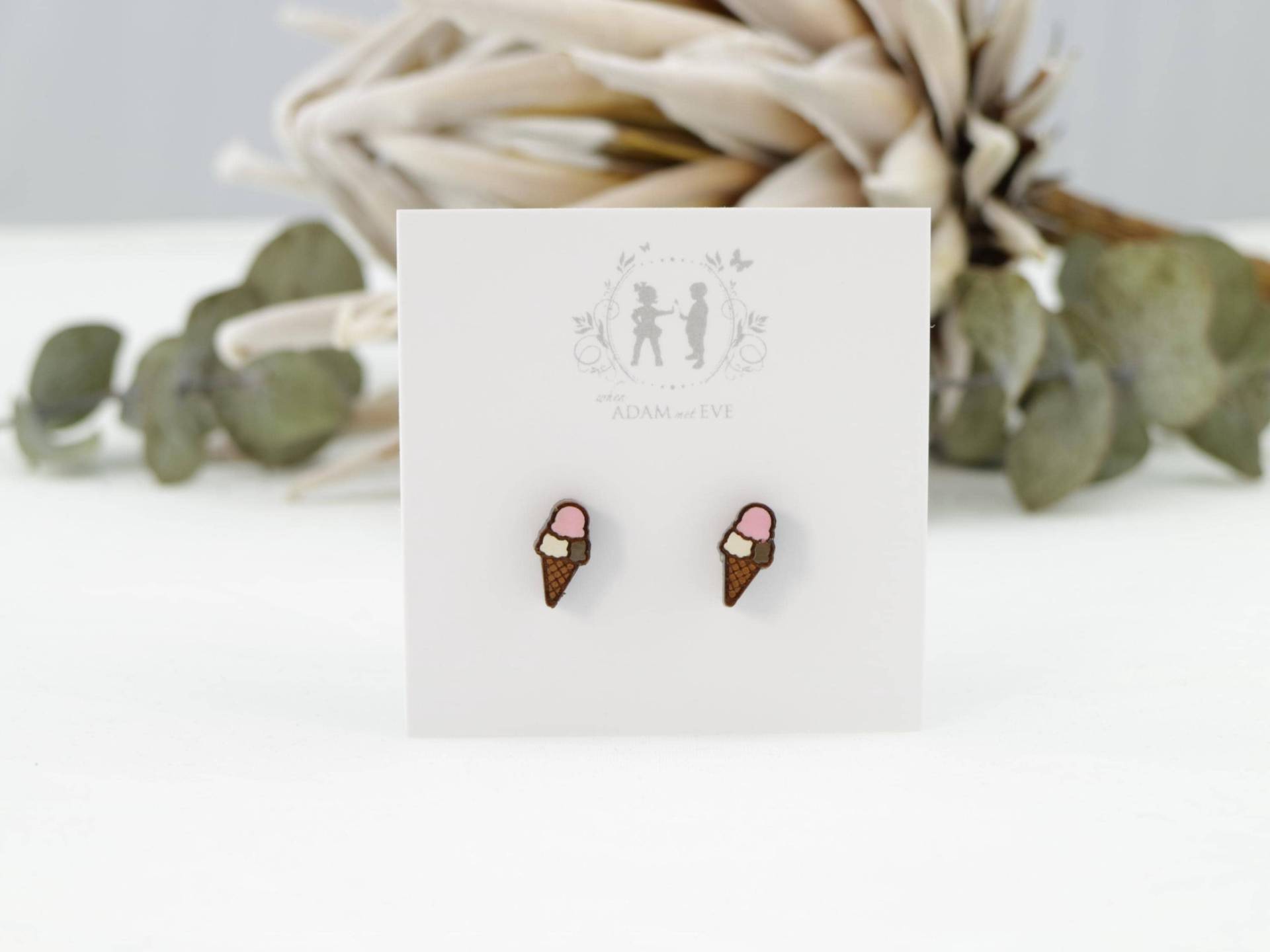 Eis Ohrringe - Kleine Mädchen Lasercut Bemalte Holz von WhenAdamMetEve