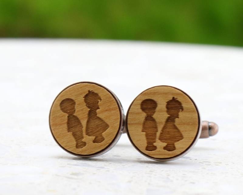 Glückliches Paar, Kugel Und Kette, Glückliche Frau, Gegenseitige Seltsamkeit Manschettenknöpfe - Bronze/Kupfer/Zinn/Silber Oder Gunmetal von WhenAdamMetEve