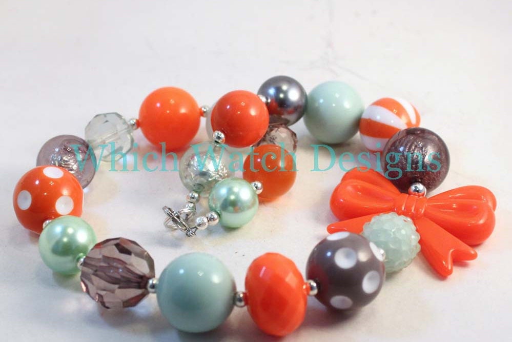 Einfach Luftigen... Grobstrick Mintgrün, Orange Und Grau Kleinkind Kaugummi Halskette Einfach Luftigen... Grobstrick Mintgrün, Orange Und Grau Kleinkind Kaugummi Halskette von WhichWatchDesigns