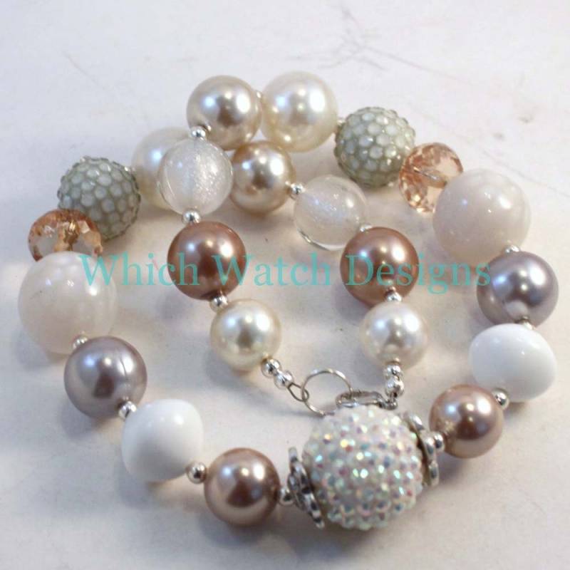 Eleganz... Ausgefallene Weiß, Creme, Gold, Taupe Und Grau Kleinkind Kaugummi Halskette Eleganz... Ausgefallene Weiß, Creme, Gold, Taupe Und Grau Kleinkind Kaugummi Halskette von WhichWatchDesigns