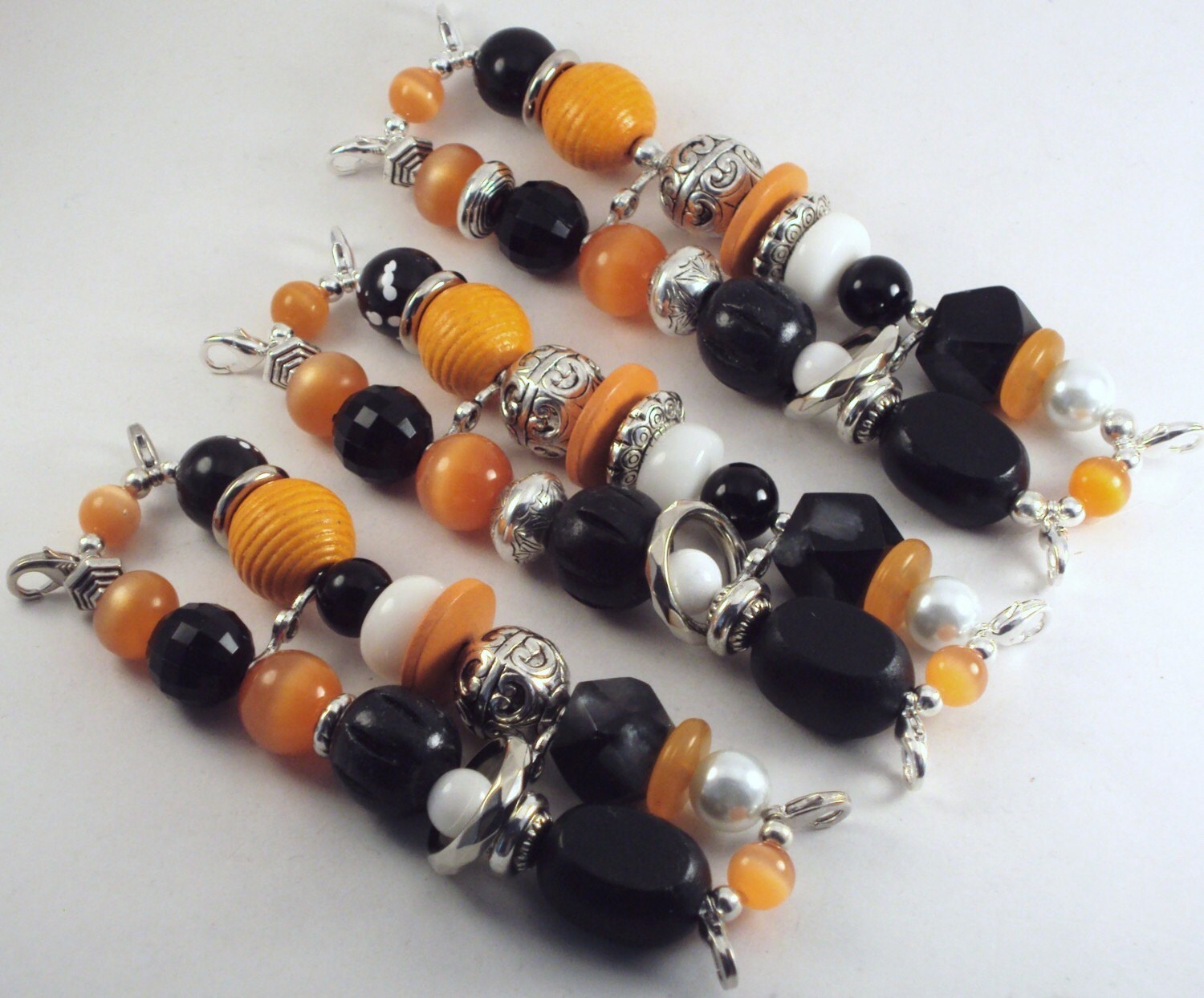 Halloween Zeit .. Chunky Schwarz Und Orange Holz, Harz, Glas Acryl Austauschbare Perlen Uhrenarmband Halloween Zeit .. Chunky Schwarz Und Orange Holz, Harz, Glas Acryl Austauschbare Perlen Uhrenarmband von WhichWatchDesigns