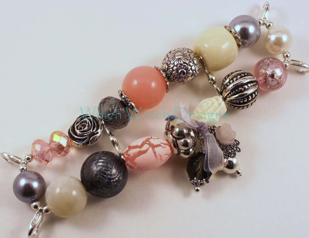 Nostalgie... Grobstrick Rosa, Elfenbein Und Grau Austauschbar Perlen Armband, Charms Nostalgie... Grobstrick Rosa, Elfenbein Und Grau Austauschbar Perlen Armband, Charms von WhichWatchDesigns