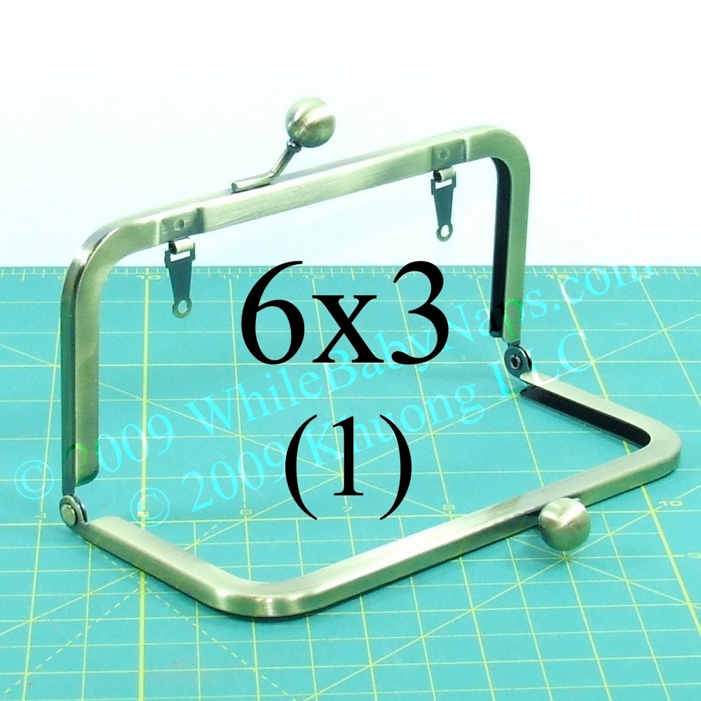 1 Geldbeutel Rahmen Von 6x3 Antique Messing Mit Schleifen von WhileBabyNaps