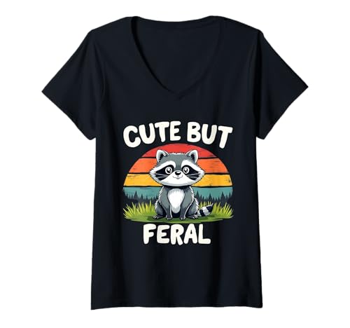 Damen Süßer Aber Wilder Waschbär Charm Statement Lustig T-Shirt mit V-Ausschnitt Damen Süßer Aber Wilder Waschbär Charm Statement Lustig T-Shirt mit V-Ausschnitt von Whimsical Raccoon Vibes Wildlife Attitude