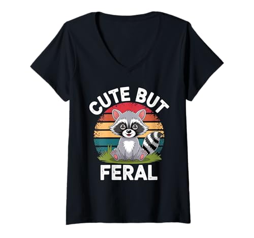 Damen Süßer Aber Wilder Waschbär-Tier-Anhänger, Statement-Spaß T-Shirt mit V-Ausschnitt Damen Süßer Aber Wilder Waschbär-Tier-Anhänger, Statement-Spaß T-Shirt mit V-Ausschnitt von Whimsical Raccoon Vibes Wildlife Attitude