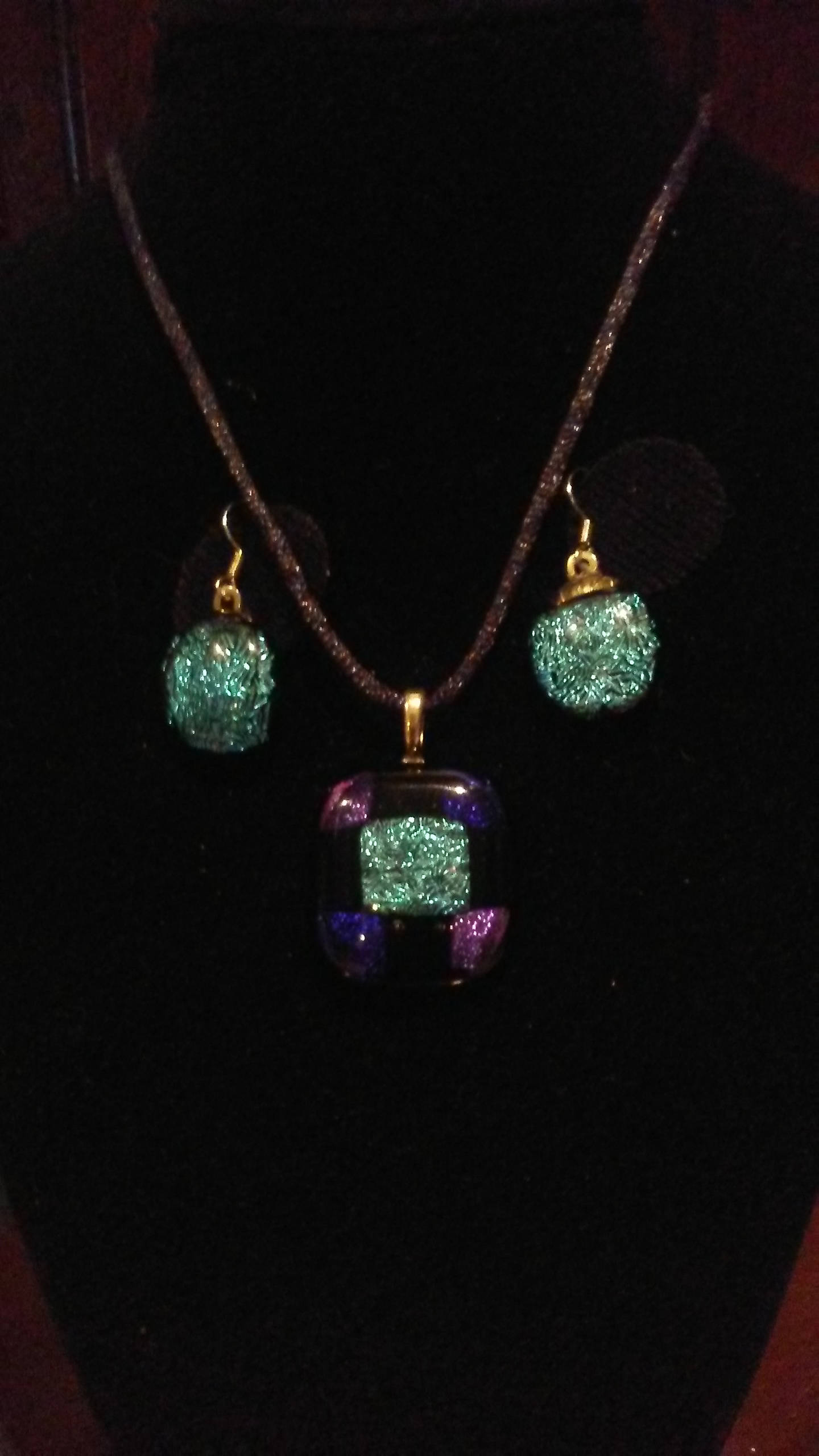 Funkelnde Dirco Glas Halskette Und Ohrringe Set von WhimsicalCreationByV