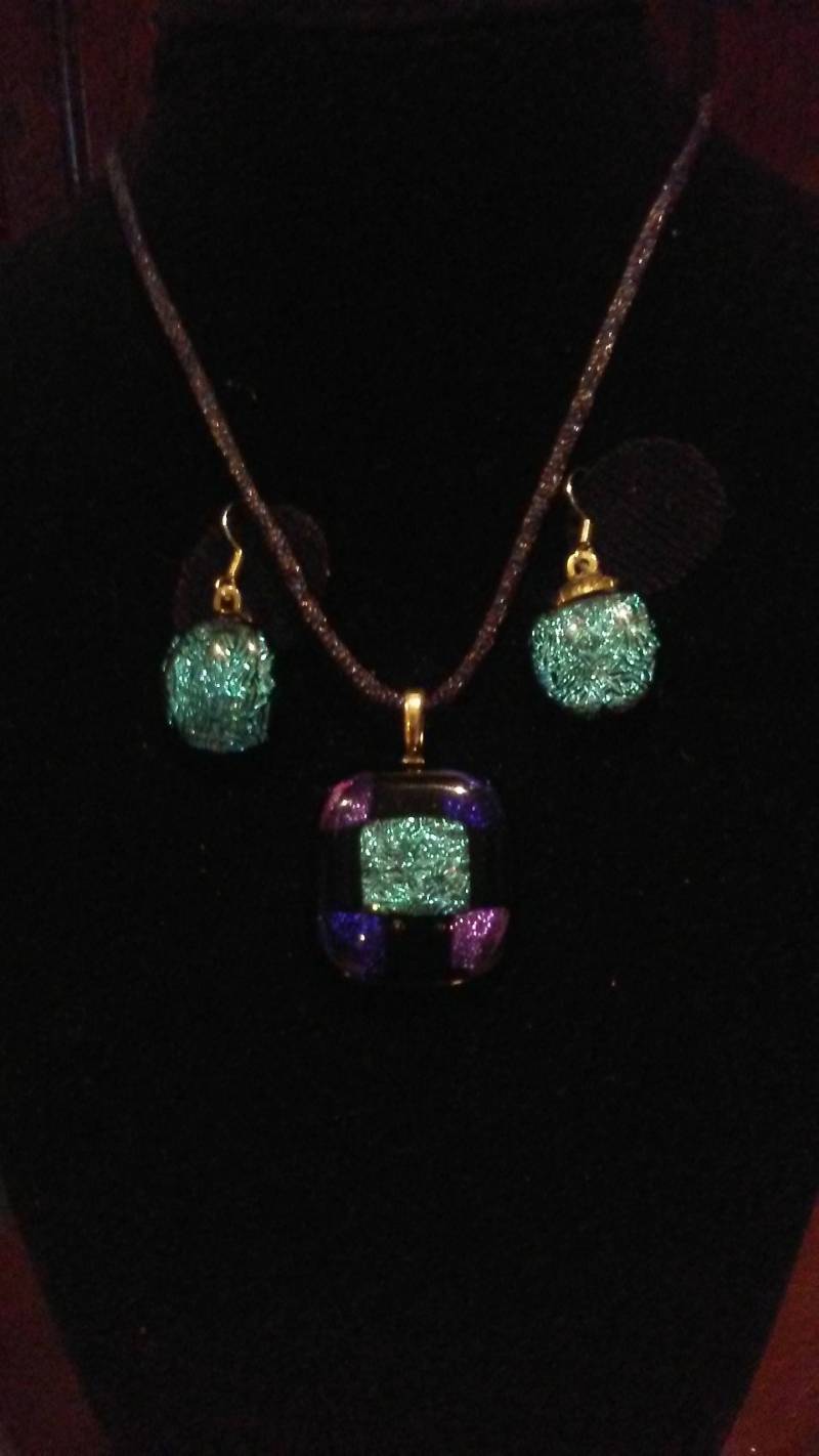 Funkelnde Dirco Glas Halskette Und Ohrringe Set von WhimsicalCreationByV
