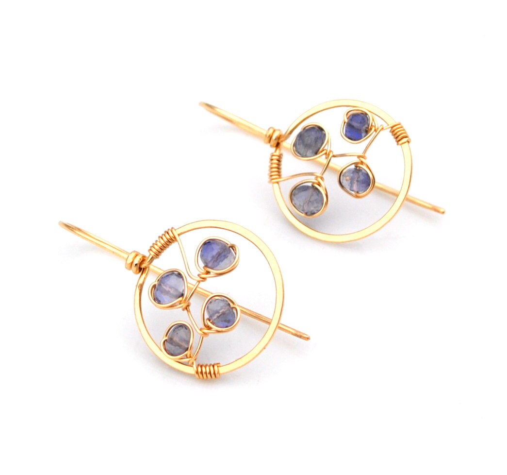 Iolith Goldohrringe Handgeschmiedete Ohrhaken/Ohrringe Iolith Goldohrringe Handgeschmiedete Ohrhaken/Ohrringe von WhimsybyKT