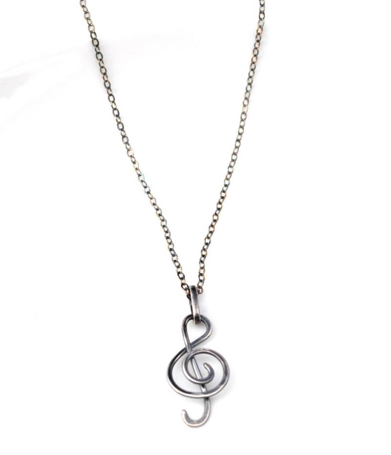 Oxidierter Sterling Silber Violinschlüssel Halskette Handgeschmiedeter Musik Anhänger Oxidierter Sterling Silber Violinschlüssel Halskette Handgeschmiedeter Musik Anhänger von WhimsybyKT