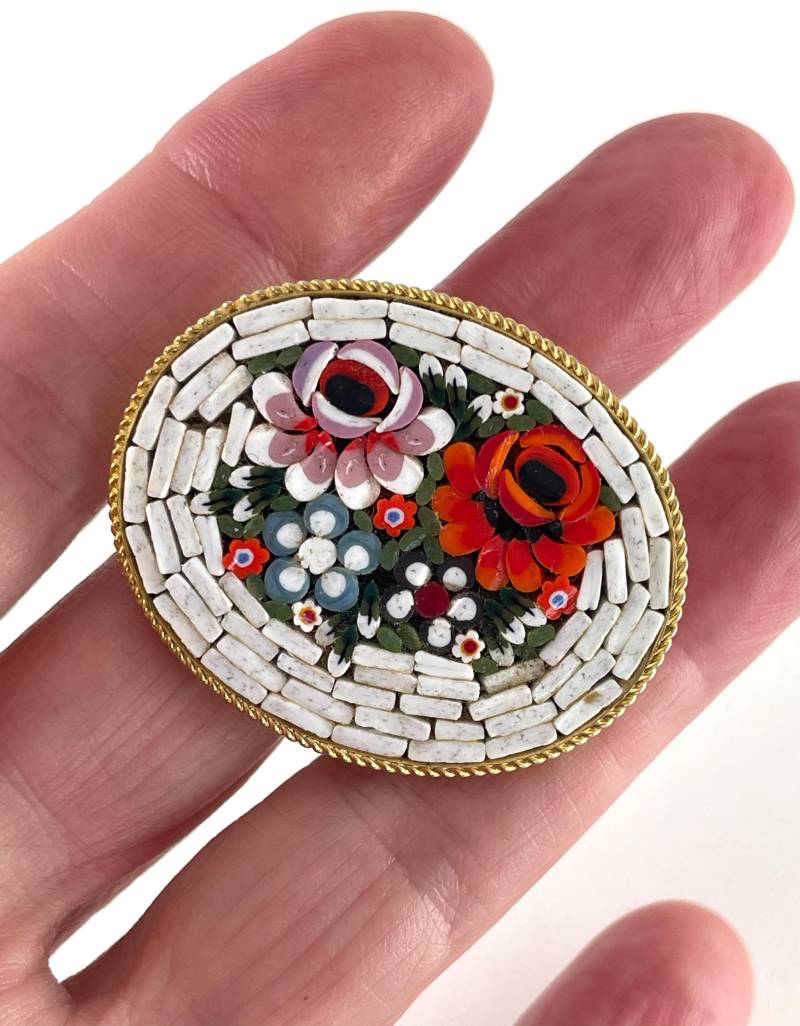 Vintage Micro Mosaik Brosche Blumenstrauß Aus Italien von WhirleyShirley