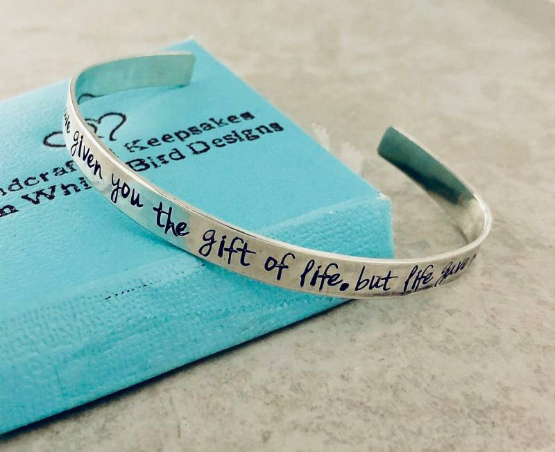 Adoption Manschette Armband, Geschenk Für Adoptivmutter von WhirlyBirdDesigns