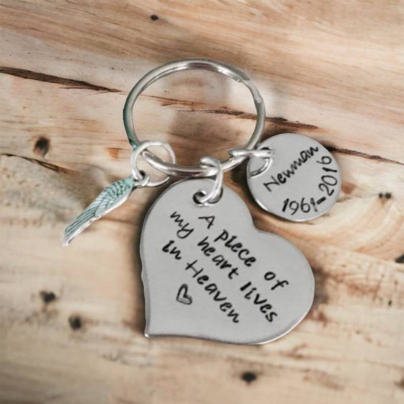 Personalisiertes Erinnerungs-Schlüsselanhänger Herz Anhänger, Erinnerungs-Schmuck von WhirlyBirdDesigns