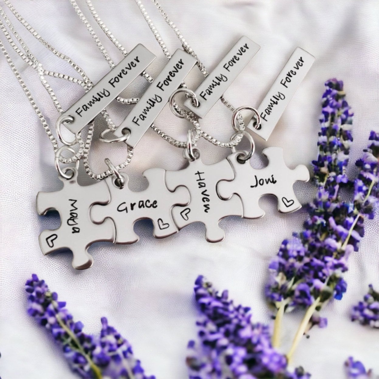 Personalisierte Puzzle Piece Halsketten-Set Familie, Schwestern, Brautjungfern von WhirlyBirdDesigns