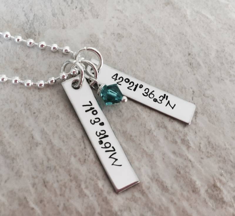 Personalisierte Koordinaten Halskette Mit Swarovski Kristall - Individueller Schmuck von WhirlyBirdDesigns