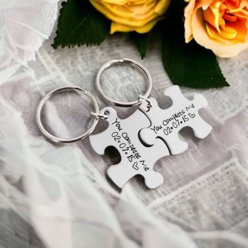 Personalisierte Puzzle Stück Schlüsselbund Set - Jubiläumsgeschenk von WhirlyBirdDesigns
