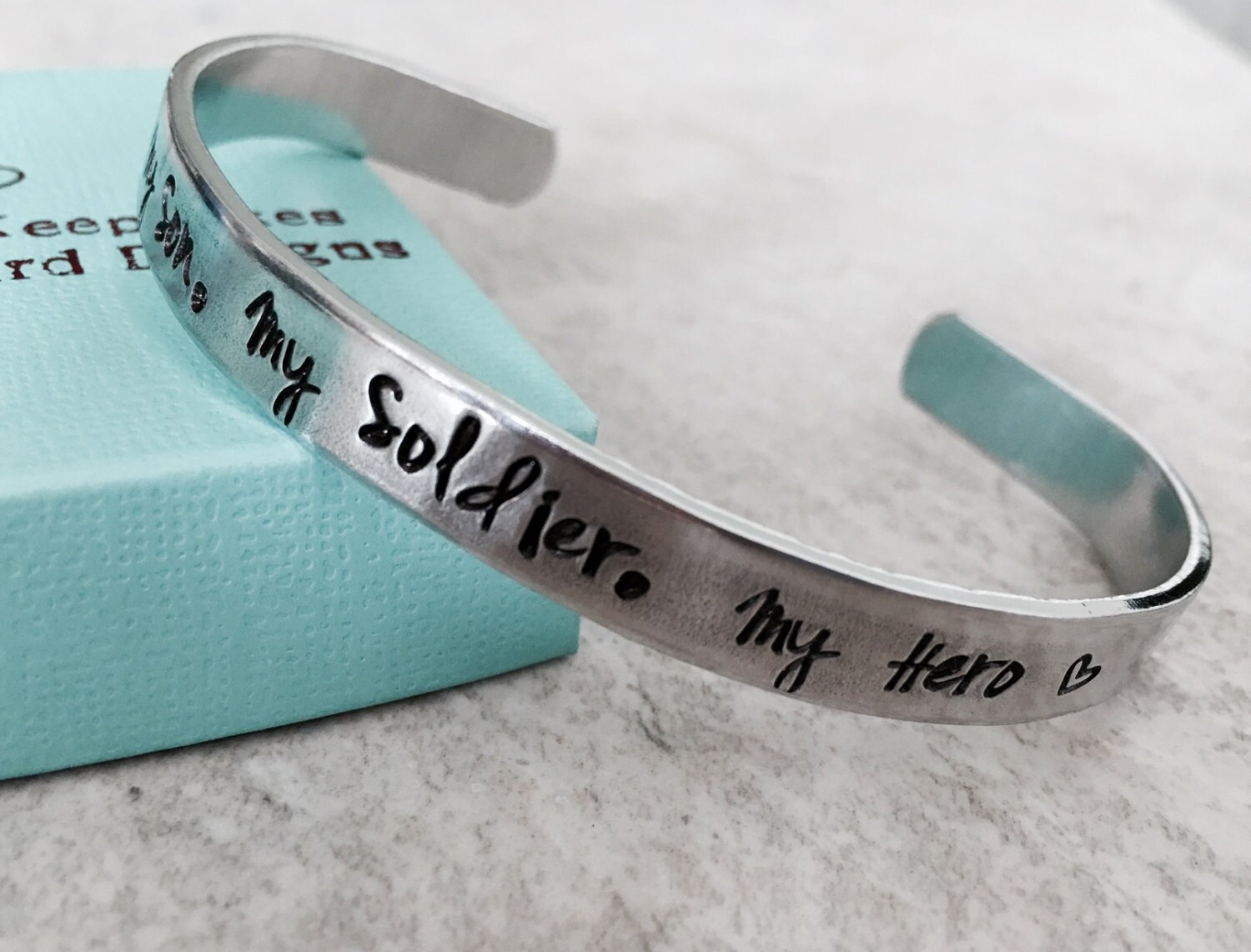 Verkauf Mein Sohn Held Manschette Armband Personalisierte Armee Mutter Marine Luftwaffe Schmuck Mit Monogramm von WhirlyBirdDesigns