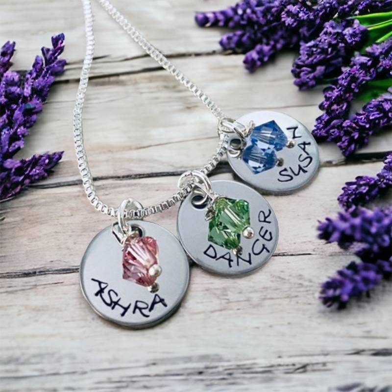 sterling Silberkette Mit Monogramm Name & Geburtsstein Anhänger, Muttergeschenk von WhirlyBirdDesigns