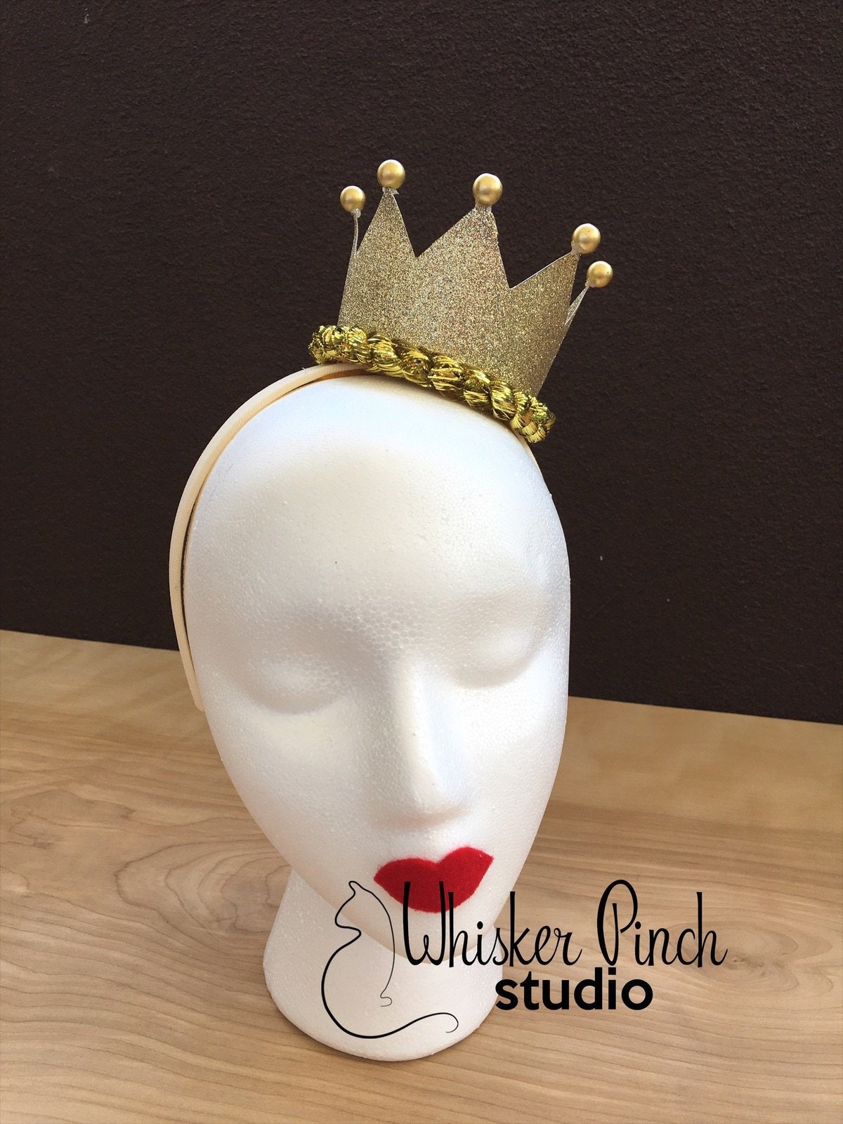 Gold Krone Fascinator/Rose Stirnband Kopfschmuck Geburtstag Mini Gold Krone Fascinator/Rose Stirnband Kopfschmuck Geburtstag Mini von WhiskerPinchStudio