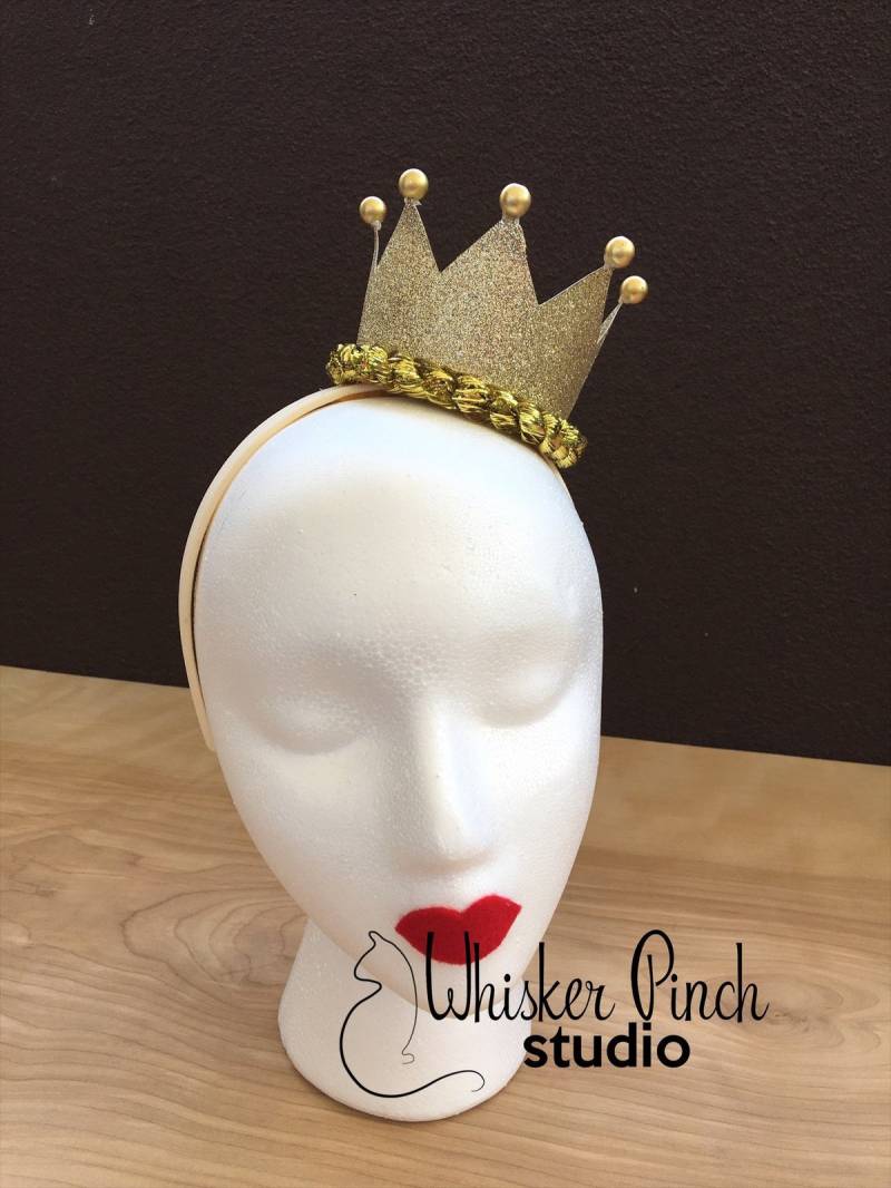 Gold Krone Fascinator/Rose Stirnband Kopfschmuck Geburtstag Mini Gold Krone Fascinator/Rose Stirnband Kopfschmuck Geburtstag Mini von WhiskerPinchStudio