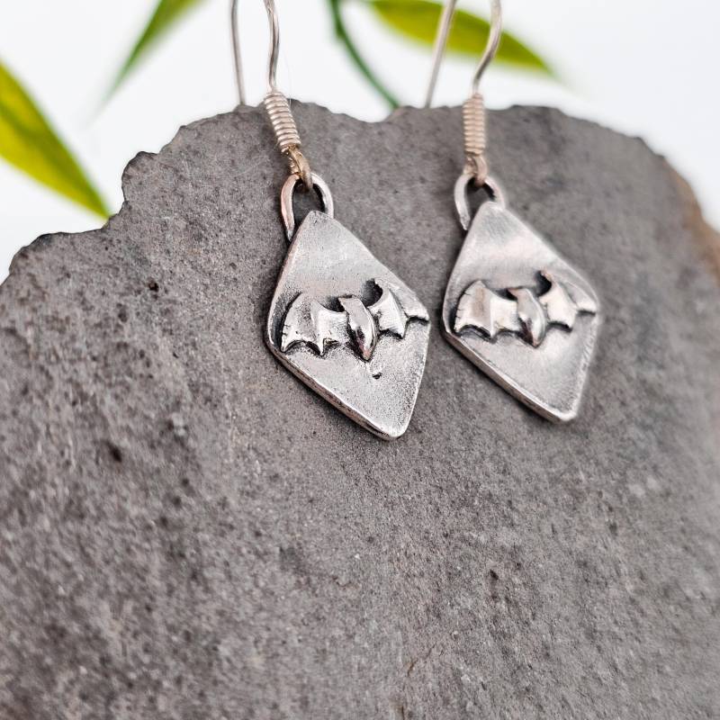 Fledermaus Ohrringe Aus Sterling Silber, Handgefertigt in Der Schweiz, Einzelstück, Schmuck Kunst, Ohrschmuck, Unikat, Geschenk von WhisperOfWildflowers