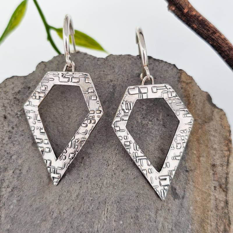Ohrringe Aus Sterling Silber, Handgefertigt, Einzelstück, Schmuck, Aussergewöhnlich, Wunderschön, Einzigartig, Speziell, Geschenk Ohrringe Aus Sterling Silber, Handgefertigt, Einzelstück, Schmuck, Aussergewöhnlich, Wunderschön, Einzigartig, Speziell, Geschenk von WhisperOfWildflowers