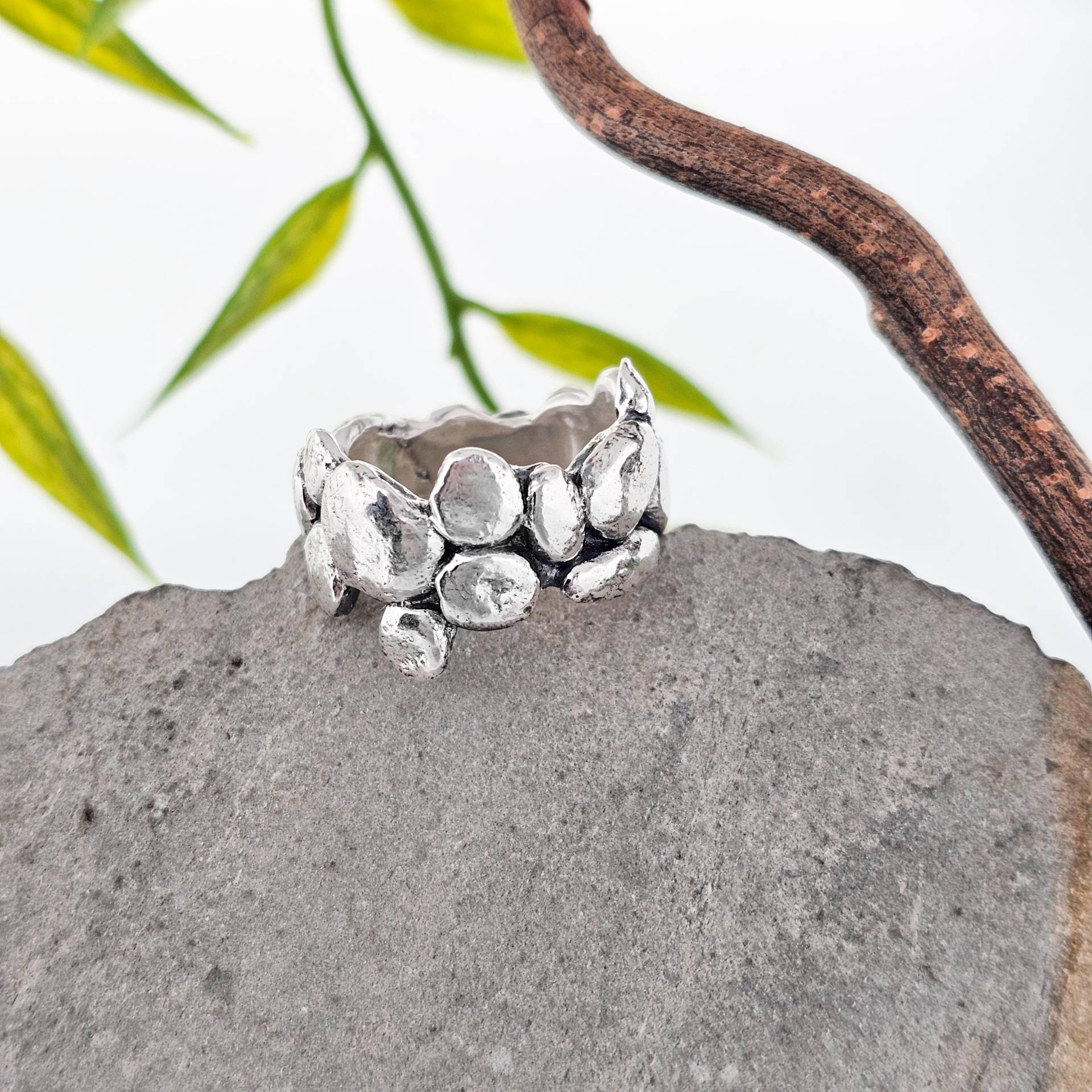 Ring Aus Silber, Handgefertigt in Der Schweiz, Einzelstück, Schmuck, Wunderschön, Feinsilber, Kunst, Abstrakt Ring Aus Silber, Handgefertigt in Der Schweiz, Einzelstück, Schmuck, Wunderschön, Feinsilber, Kunst, Abstrakt von WhisperOfWildflowers
