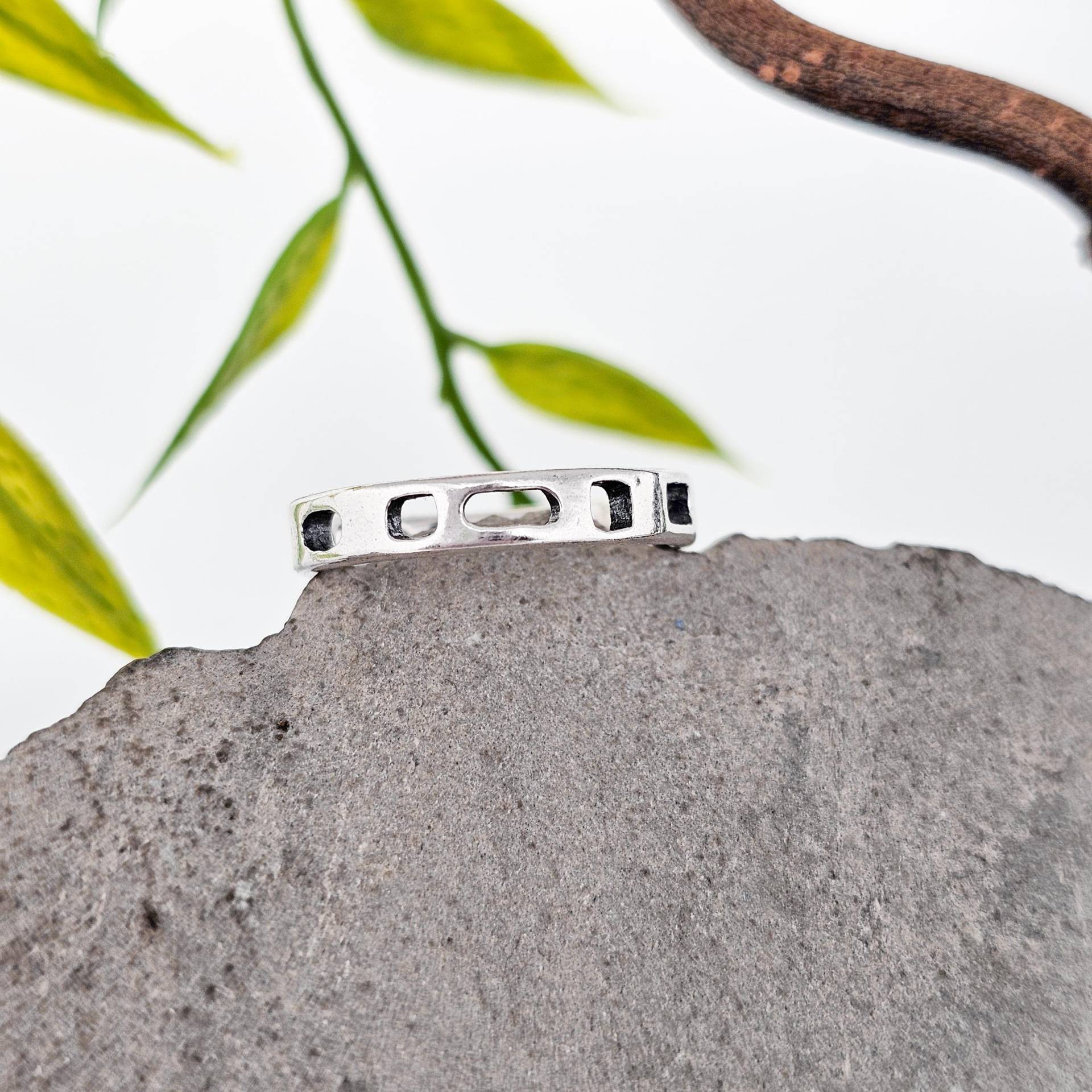 Ring Aus Silber, Handgemacht, Einzelstück, Sterlingsilber, Kunst, Speziell, Wunderschön, Unisex, Für Ihn, Sie Ring Aus Silber, Handgemacht, Einzelstück, Sterlingsilber, Kunst, Speziell, Wunderschön, Unisex, Für Ihn, Sie von WhisperOfWildflowers