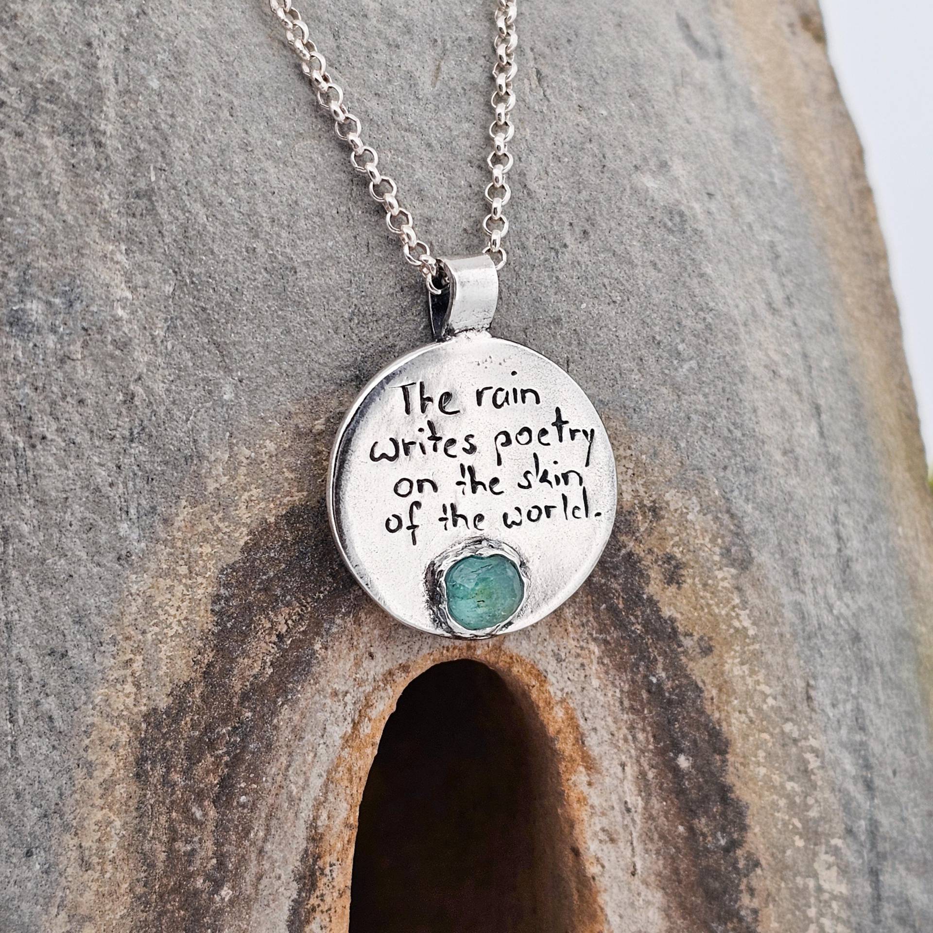 Zitat "The Rain Writes Poetry On The Skin Of World.", Sterling Silber, Handgefertigt in Der Schweiz, Einzelstück, Anhänger, Handgraviert von WhisperOfWildflowers