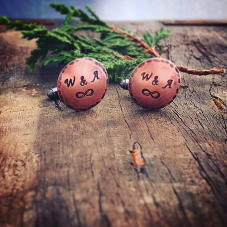 Personalisierte Kupfer Manschettenknöpfe Für Hochzeit Party | Gravierte Initialen Oder Datum Trauzeugen Geschenk Handgefertigt Aus Großbritannien von WhispersFromTheWild