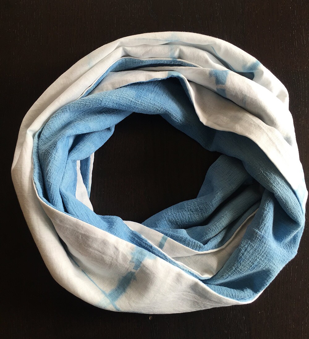 Indigo Gefärbt Infinity Schal Indigo Gefärbt Infinity Schal von WhiteAntlerFlowers