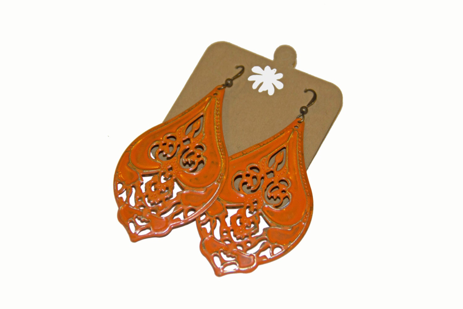 Handbemalte Filigrane Teardrop-Ohrringe Leichter Boho-Schmuck von WhiteBlossom13