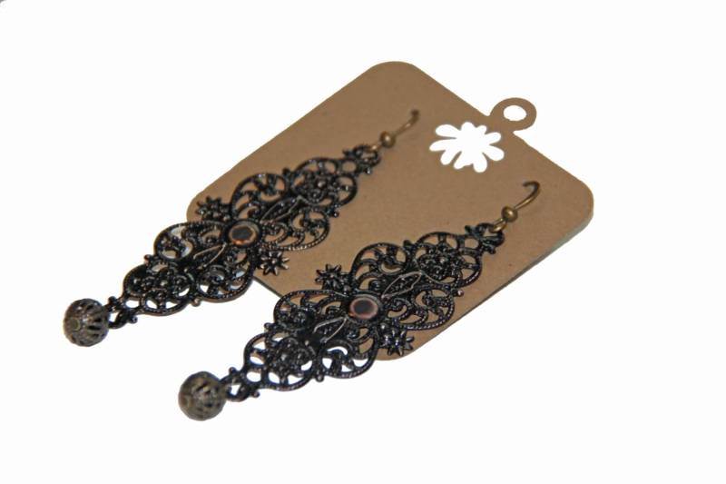 Lange Filigrane Ohrring Tropfen. Mit Baumelnden Perlenohrringen. Wählen Sie Ihre Eigene Farbe Lange Filigrane Ohrring Tropfen. Mit Baumelnden Perlenohrringen. Wählen Sie Ihre Eigene Farbe von WhiteBlossom13