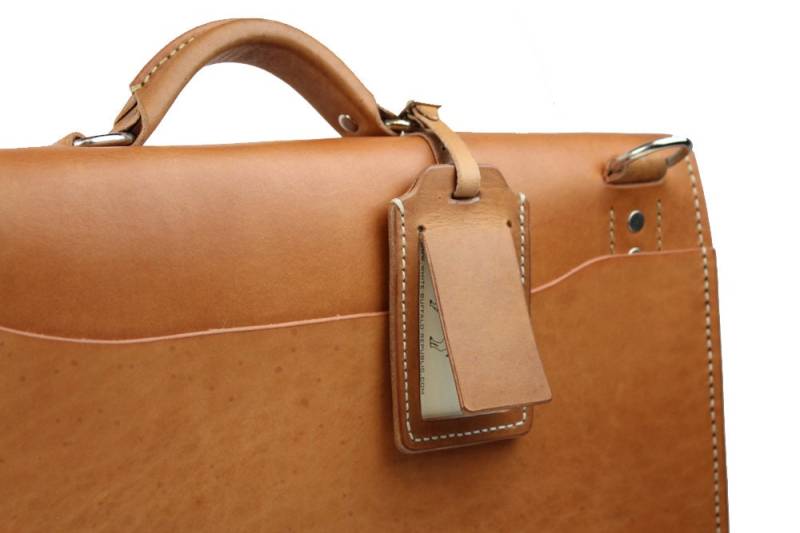 Leder Kofferanhänger Id Geldbörse Handmade Kartenträger Geschenk Leder Kofferanhänger Id Geldbörse Handmade Kartenträger Geschenk von WhiteBuffaloRepublic