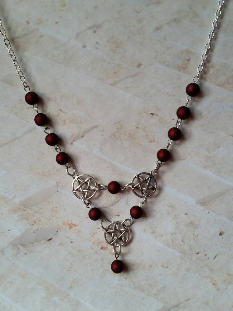 Haarreif, Halskette, Diademschmuck, Als Kopfschmuck Oder Kette Zu Tragen, Ritualreif, Pentagrammanhänger, Aus Rotem Satinglas, Rostfrei von WhitePeachCottage