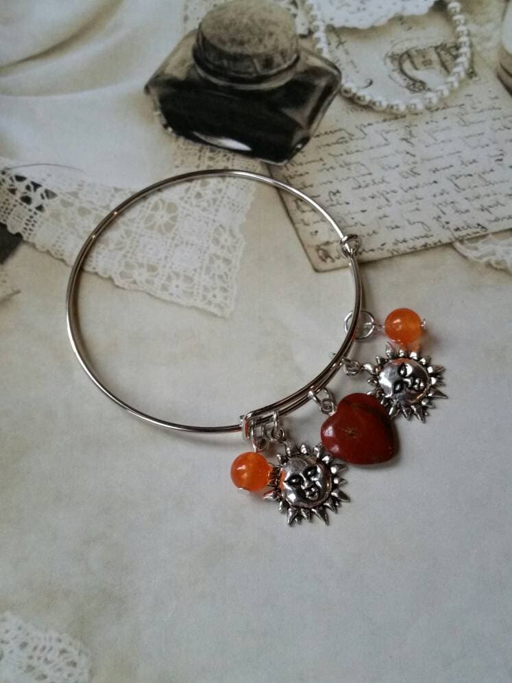 Lammas Armreif, Erweiterbarer Schmuck, Streichholz Gebetsperlen, Lughnasadh Armband, Roter Jaspis, Malay Jade, Sonnen Charms, Wiccan Lammas Armreif, Erweiterbarer Schmuck, Streichholz Gebetsperlen, Lughnasadh Armband, Roter Jaspis, Malay Jade, Sonnen Charms, Wiccan von WhitePeachCottage