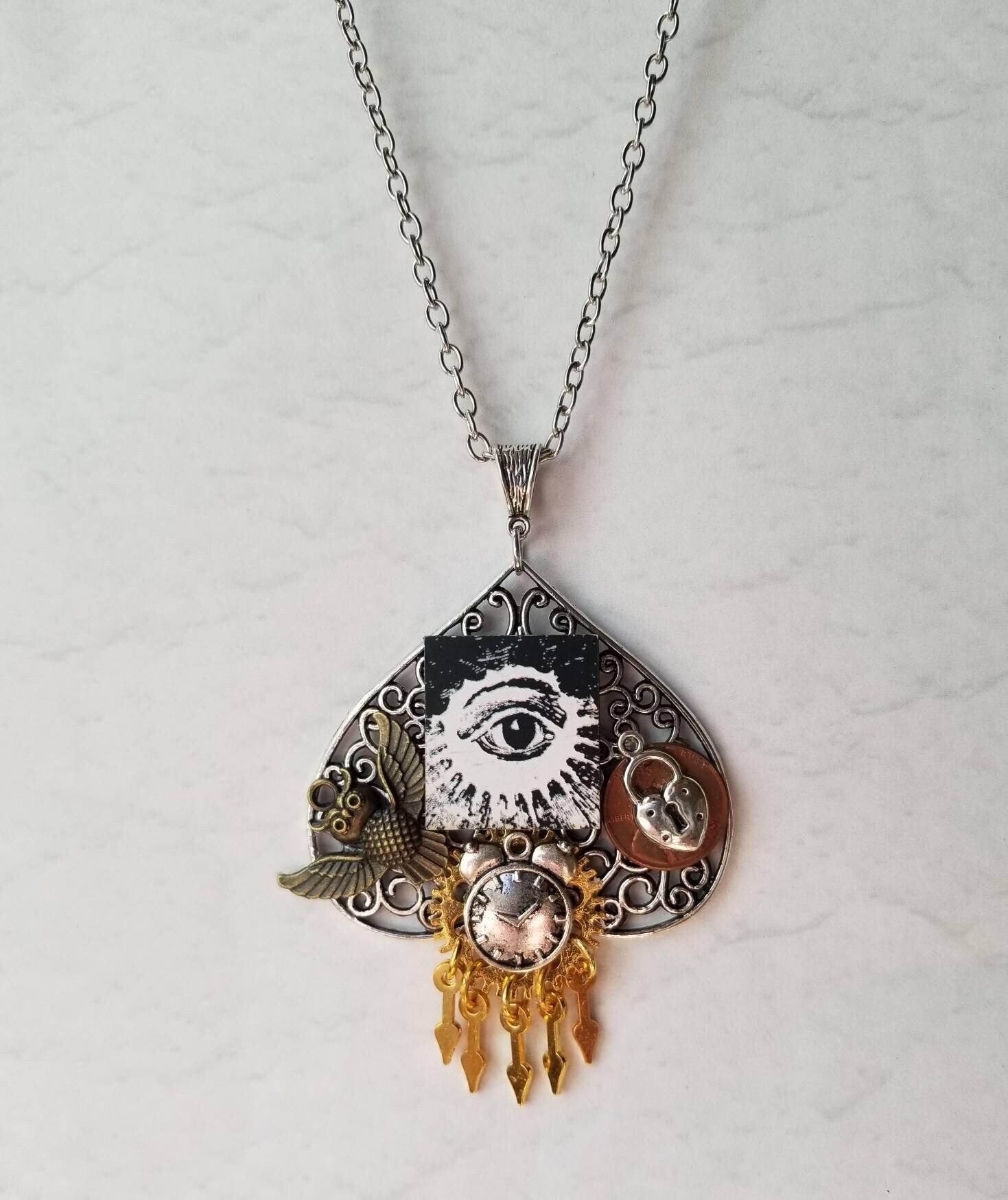 steampunk Anhänger, Mixed Metal Multi Herz, Assemblage, Time Flies, All Seeing Eye, Einzigartiges Geschenk von WhitePeachCottage
