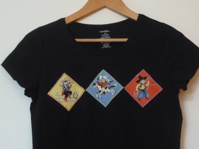 Damen Wenig Cowboys T-Shirt Schwarz von WhiteSphinx