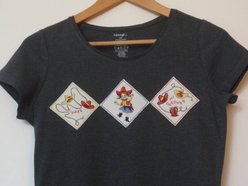 Damen Wenig Cowgirl T-Shirt Grau von WhiteSphinx