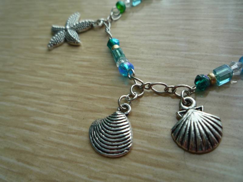 Schalen & Sternen Perlen Armband von WhiteSphinx