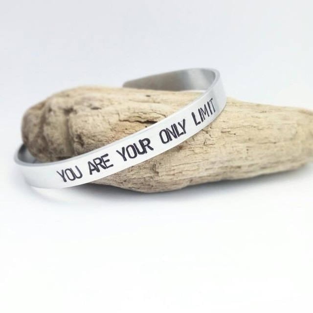 Benutzerdefinierte Harte Armband, Gravierte Armband Benutzerdefinierte Harte Armband, Gravierte Armband von WhiteTreeShop