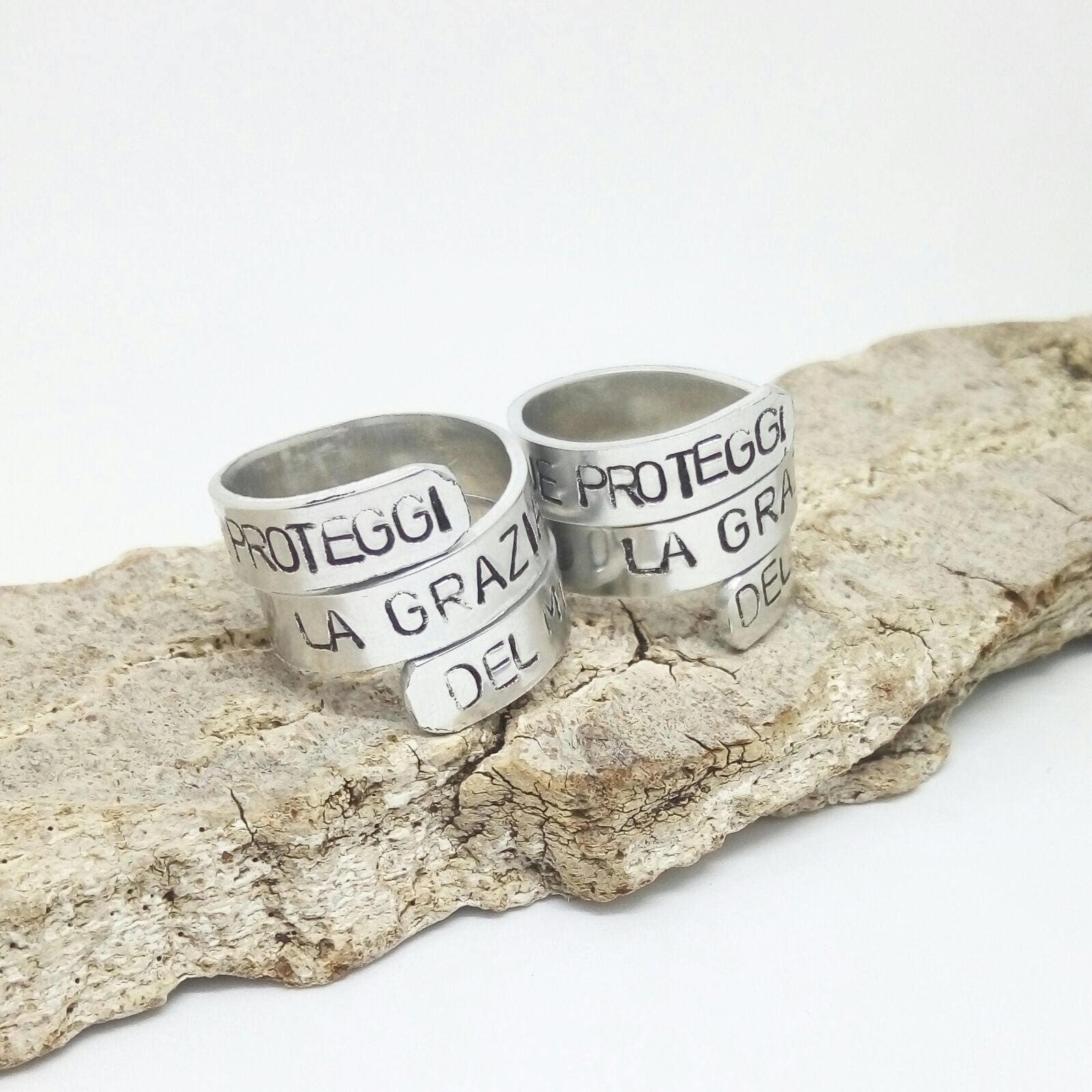 Dreifache Spirale Band Ring, Handbedruckt Eingbare Spiralring, Ring Mit Namen, Neue Mama Geschenk, Kindernamen Dreifache Spirale Band Ring, Handbedruckt Eingbare Spiralring, Ring Mit Namen, Neue Mama Geschenk, Kindernamen von WhiteTreeShop