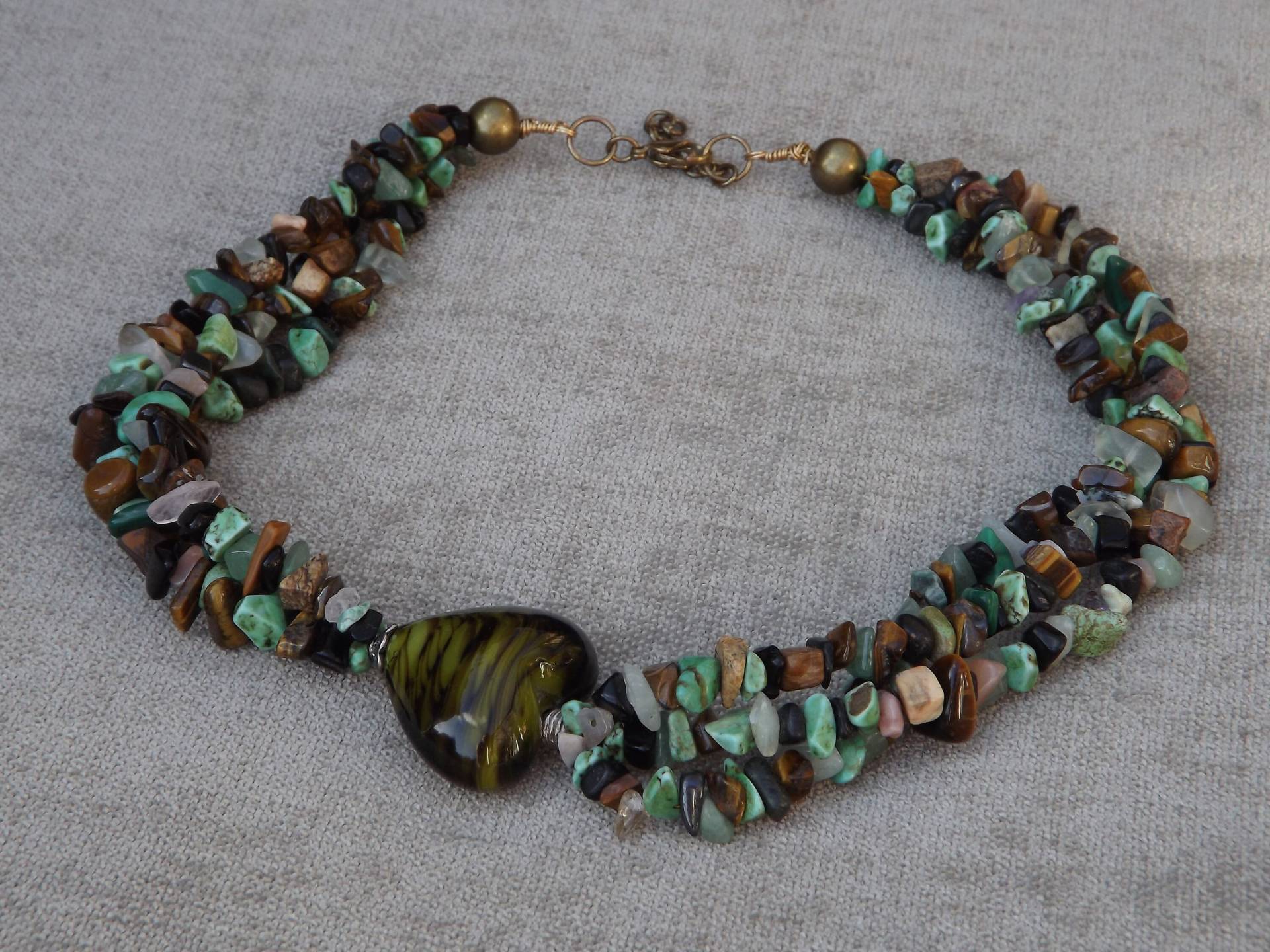 Edelsteinkette Mit Glasherz Edelsteinkette Mit Glasherz von WhiteWellStudios