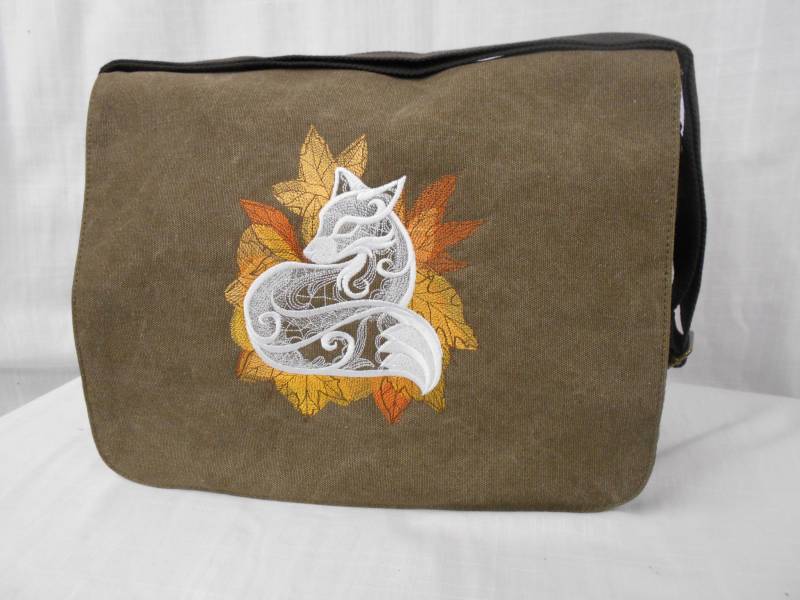 Herbst Fuchs Tasche, Vixen Gestickte Crossbody Baumwolle Canvas, Messenger Schultertasche, Canvas von WhiteWizardPurpleElf